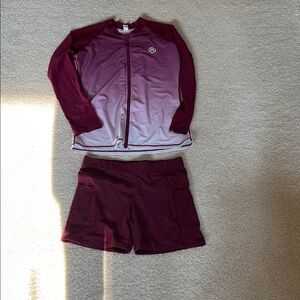 Burgundy and White women zipper rash guard and biker shorts size large in good
